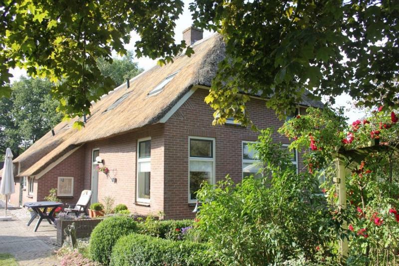 B&B An de Kraloërweg Ruinen Exterior foto